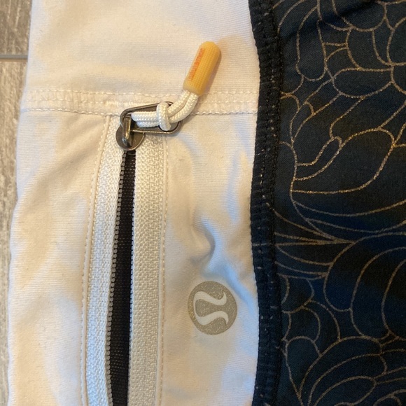 Lululemon Track That Shorts - Picture 3 of 5